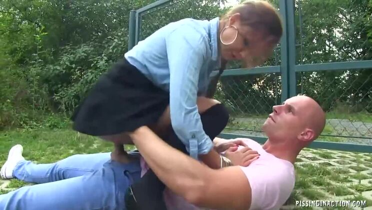 [Tainster] - Bella Anne's Outdoor Pissing Adventure - Bella Anne