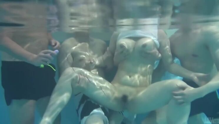 [JavHD] - Suzuna Komiya, the Busty Japanese Mature, Blows Away Expectations - Suzuna Komiya