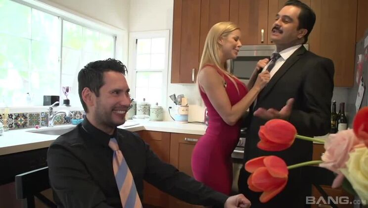 [BANG.com] - Blonde Mature Alexis Fawx Facial - Alexis Fawx