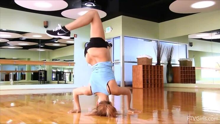 Anita's Naked Solo: Fit, Flexible, & Sexy