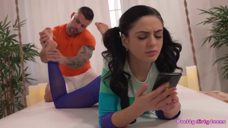 [PrettyDirtyTeens] - Mia Trejsi's Deepthroat Massage Encounter - Mia Trejsi