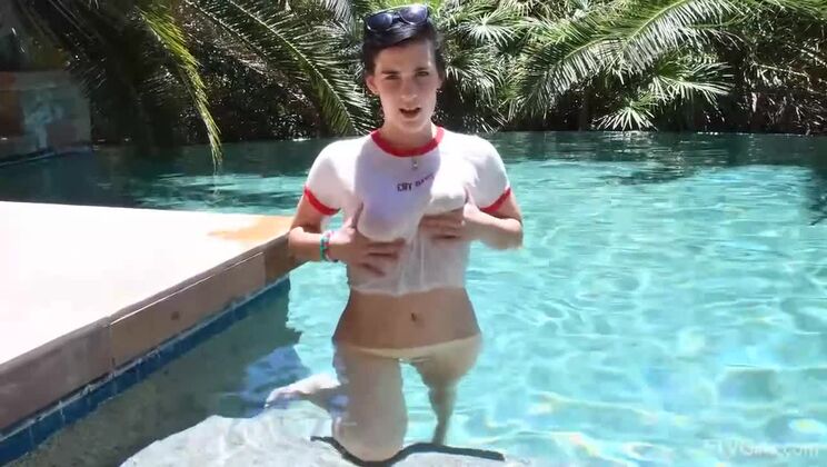 [FTVGirls] -  Brunette Bella Solo Fun  - Bella