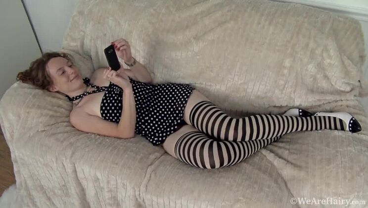 Ana Molly Strips And Masturbates On The Couch