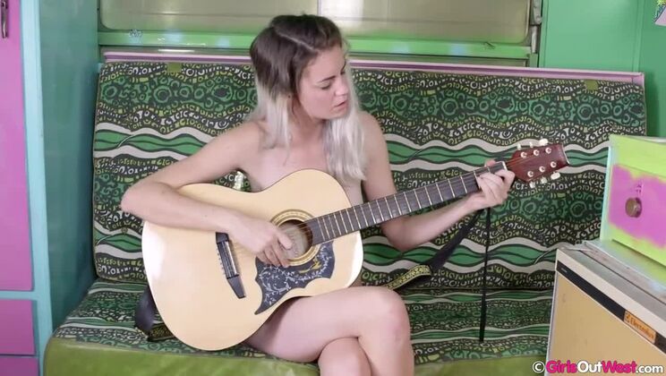 Blonde Tasmyn Amateur Fun