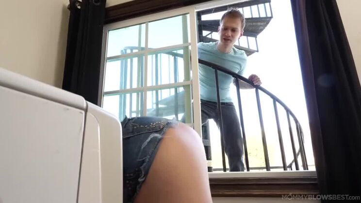 Blonde MILF Christie Stevens Gets Facial