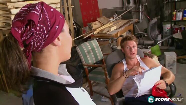 [ScoreLand] - Selena Castro Gets Dirty In The Garage - selena castro