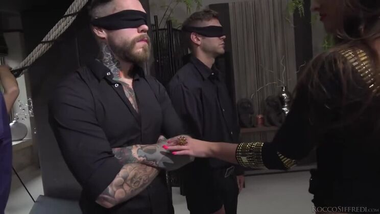 Amirah Adara Gets Down and Dirty