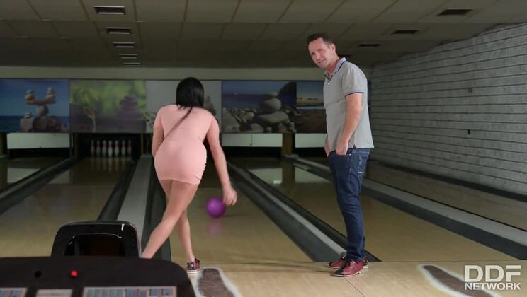 [HandsOnHardcore] - Big Tits and Big Asses at the Bowling Alley with Anissa Kate and Nataly Gold
