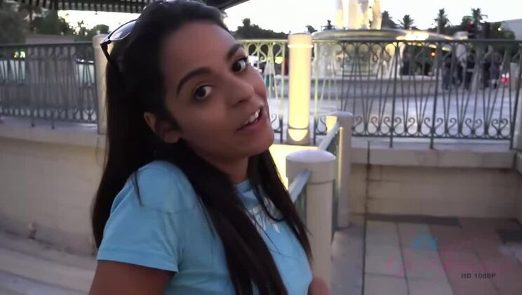 [ATKGirlfriends] - Latina Babe Vienna Black's Wax Museum Adventure - Vienna Black