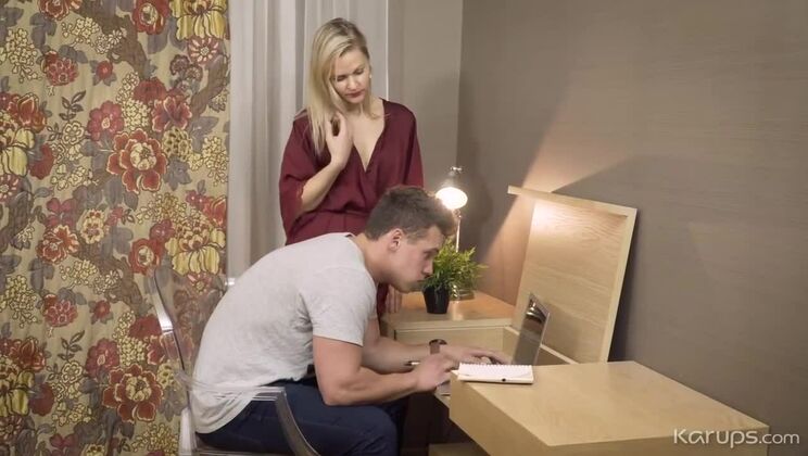 [Karups] - Big Cock Blonde Babes: Midge and Karupted Computer - Midge Mayor