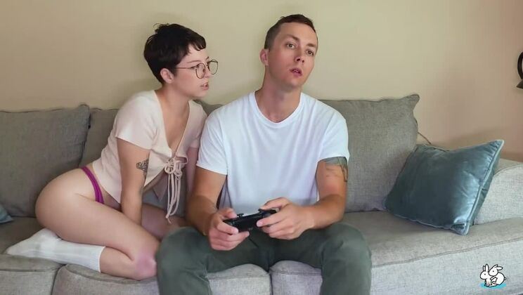 Tattooed Temptress Bambi Bluu Amateur Porn