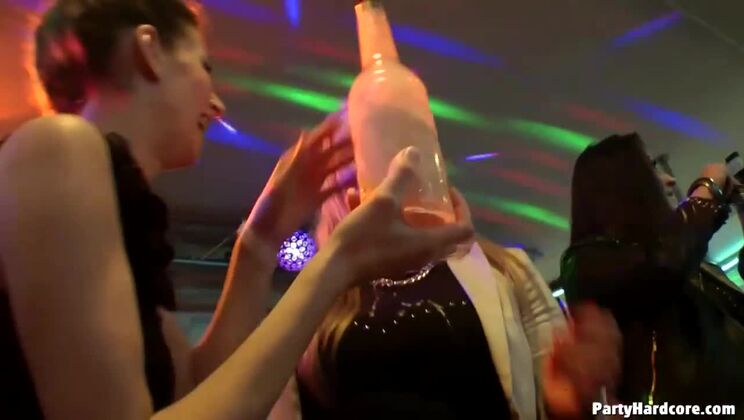 [Tainster] - Blonde and Brunette Party Hardcore - Michelle Anderson