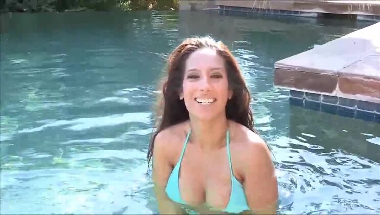 Upskirt of Young Texan Girl - Zoey 10