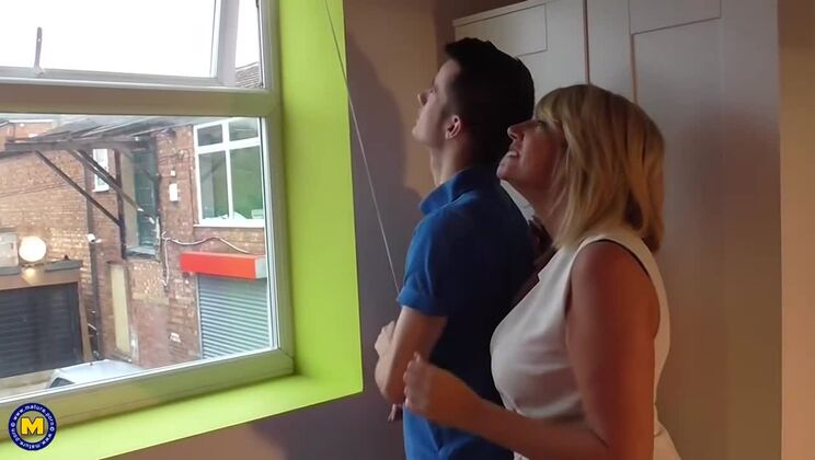 [Mature.nl] - British Milf Amy Loves to Suck