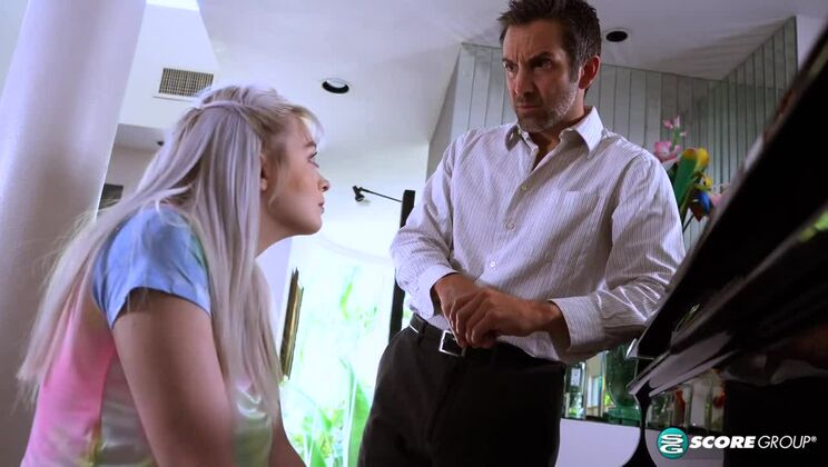 [ScoreGroup] - Blonde Beauty Annie's Blowjob Lessons - Annie Archer