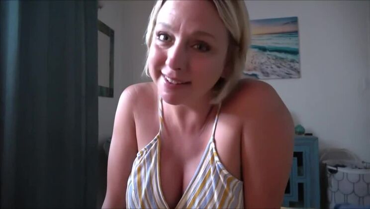 [MomComesFirst] - Brianna Beach - Blonde Step Mom - Brianna Beach