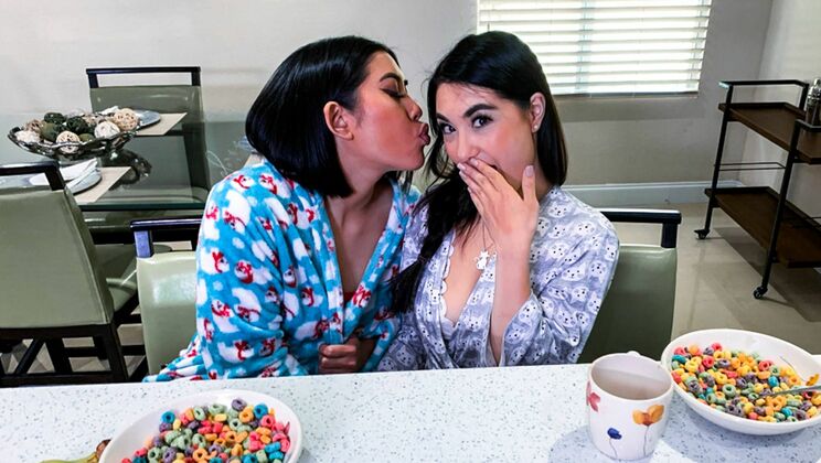 [MyPervyFamily] - Lesbian Stepfamily Fun with Emerald and Mina - Mina Moon - Emerald Loves