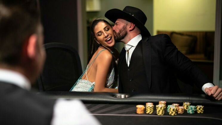 [Babes.com] - Interracial Bathroom Fun Part 2 - Gianna Dior - Stirling Cooper