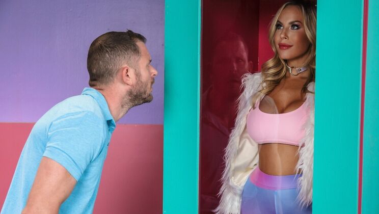 [Brazzers] - Blonde Bombshells Getting Oiled - Olivia Austin - Scott Nails