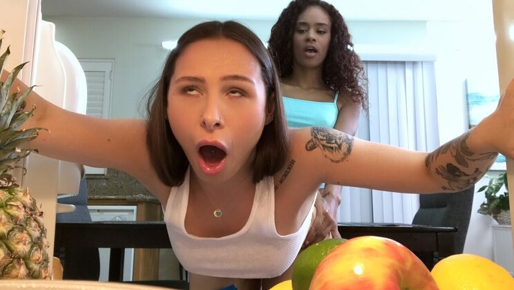 [Brazzers] - Strap-on Lesbians Cheat and Get Spanked: Part 1 - Scarlit Scandal - Mia Moore