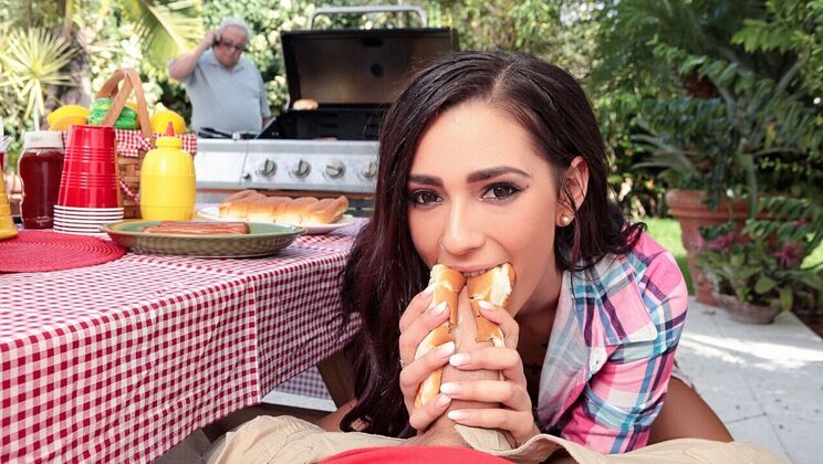 [SneakySex] - Brunette on the Park Bench - Jaye Summers - Duncan Saint