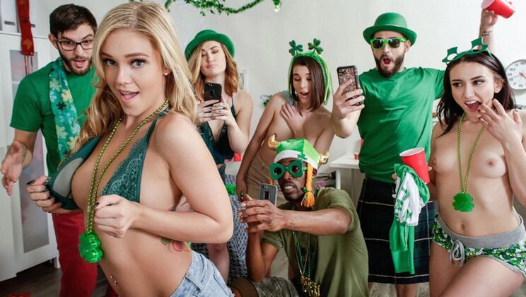 [DareDorm] - Blondes Gone Crazy - Logan Long - Kali Roses - Kat Monroe - Miki Cruz