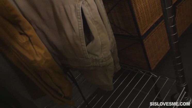 [SisLovesMe] - Andi Rye's Taboo Temptation: A Stepsister's Desires - Andi Rye - April Snow