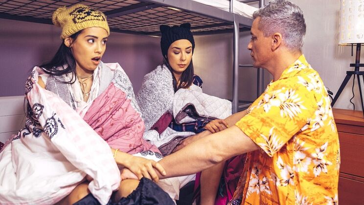 [FakeHostel] - Missionary Position with a Squirting Twist