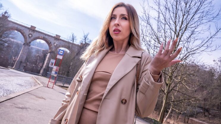 [PublicAgent] - Standing Doggystyle with a Hot Blonde Milf - Martin Gun - Mia Brown