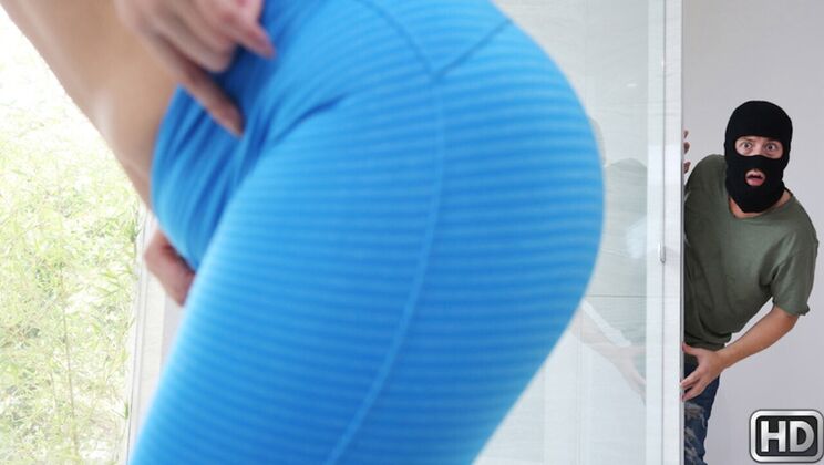 [BigNaturals] - Blonde Shower Thief - Alix Lovell - Jessy Jones