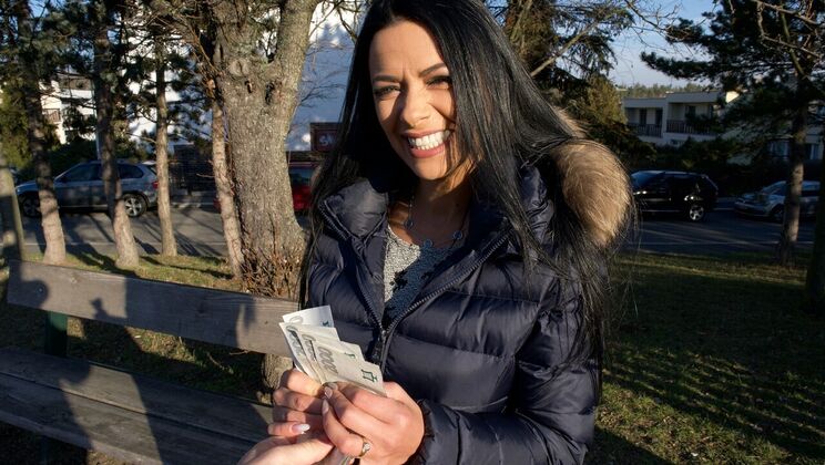 [PublicAgent] - Outdoor Fucking with Trimmed Pussy Babe - Max Dior - Shalina Devine