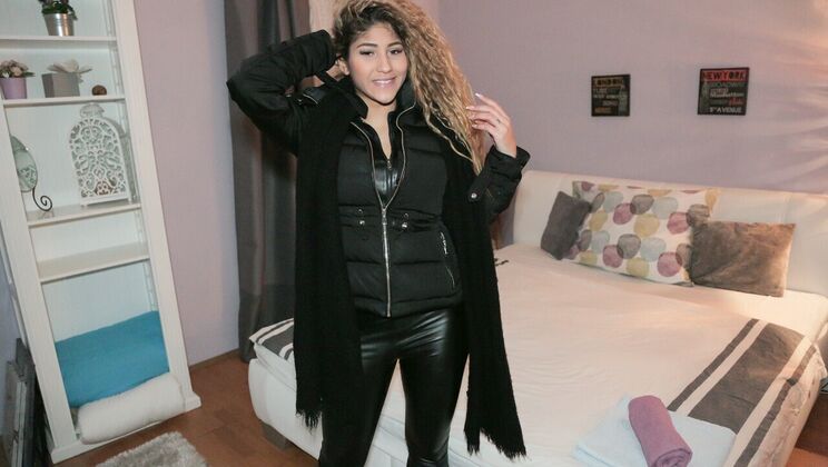 [PublicAgent] - Thomas Salek Fucks Latina Venus Afrodita in Public - Venus Afrodita - Thomas Salek