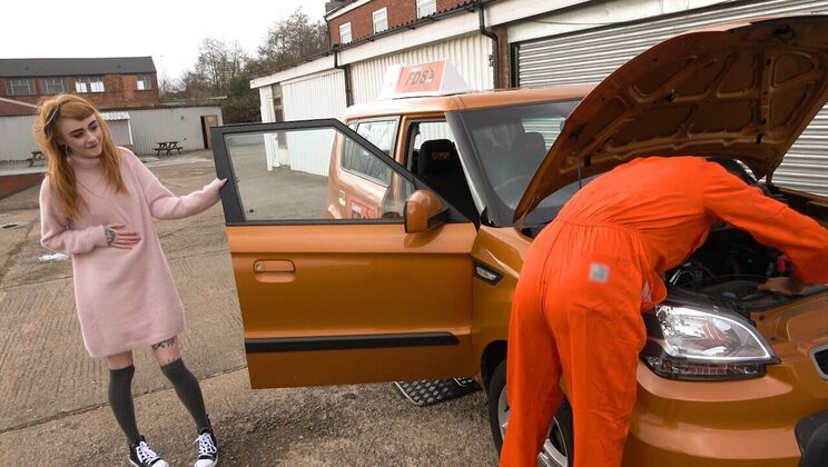 [FakeDrivingSchool] - Big Cock Mechanic Gets Squirting Minx