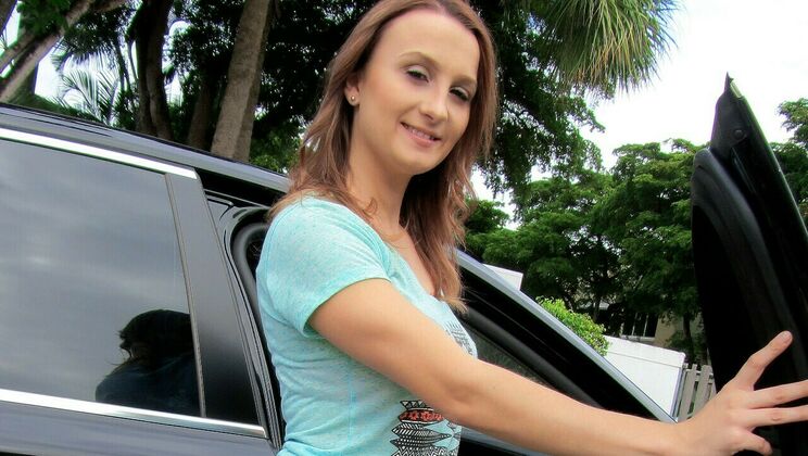 [StrandedTeens] - Car Bang with Indiana Sweetheart - Sadie Leigh