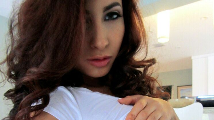 Jade Jantzen's Latina Booty Delight