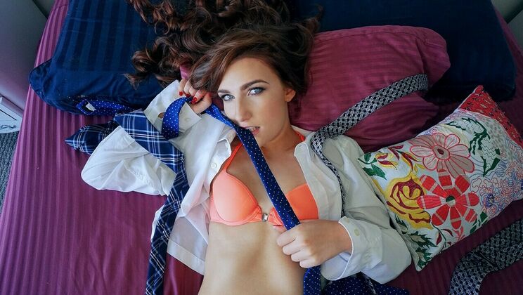 [IKnowThatGirl] - Girlfriend's Big Cock Blowjob in the Bathroom - Alex Legend