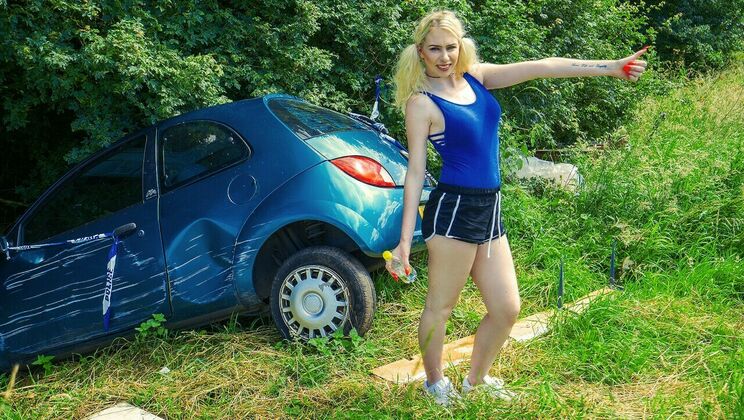 [StrandedTeens] - British Babe Blows her Hero - Grace Harper