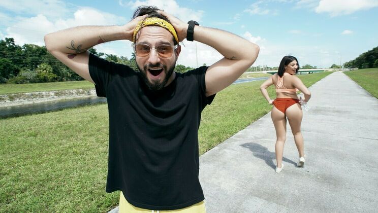 [PervsOnPatrol] - Ride And Run With A Big Tits Brunette - Valentina Jewels - Tony Rubino