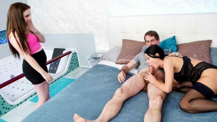 [GrandparentsX] - Best Present Ever with Caroline Mann - Caroline Mann - Peter P - Larissa W