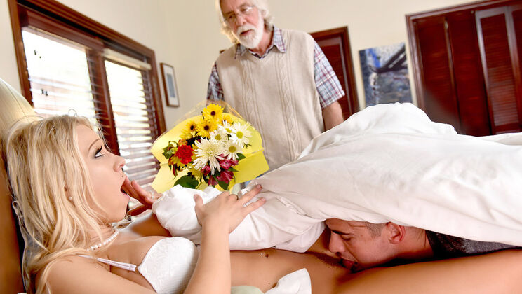 [FamilyStrokes] - Unlocking Stepmom's Lust