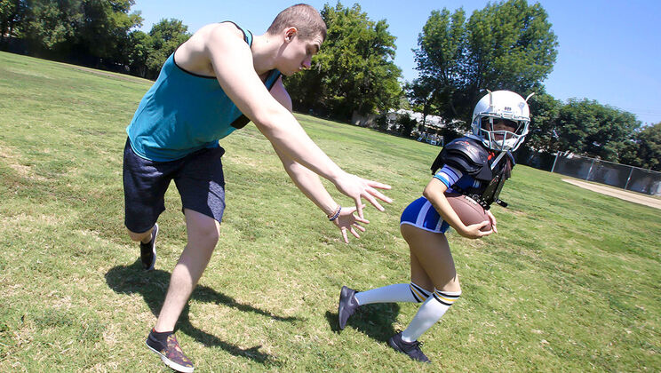 [ExxxtraSmall] - Tiny but Tough - Michael Swayze - Amber Summers