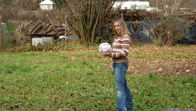[Oldje] - Blonde Babe Plays Ball - Natali - Sherman