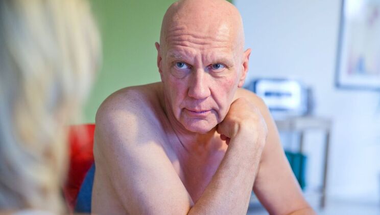 Young Babe Gets Fingering