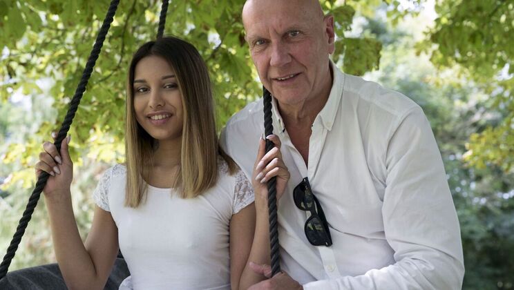 [Oldje] - Roxy Lips Gives Hugo a Ride - Hugo - Roxy Lips