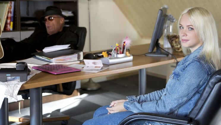 [Oldje] - Cum Covered Gangsta Chick