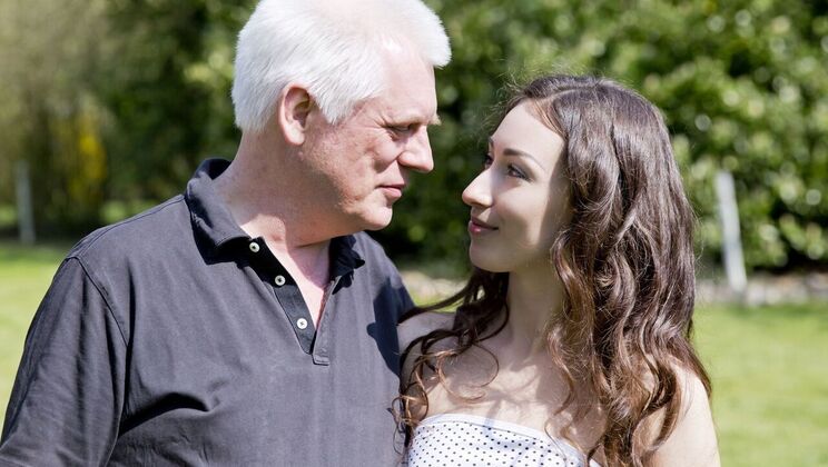 [Oldje] - Young Layla Wants It