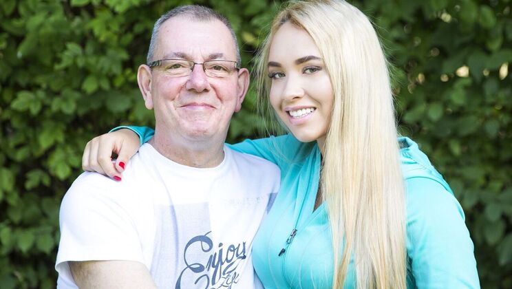 [Oldje] - Outdoor 69 With Blonde Briana