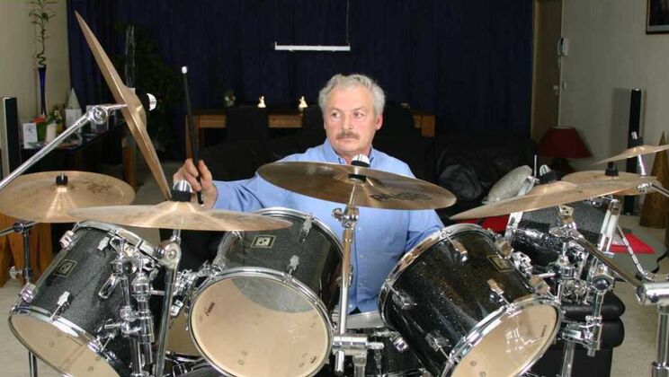 [Oldje] - Gustavo's Big Cock Adventure - Valerie - Gustavo