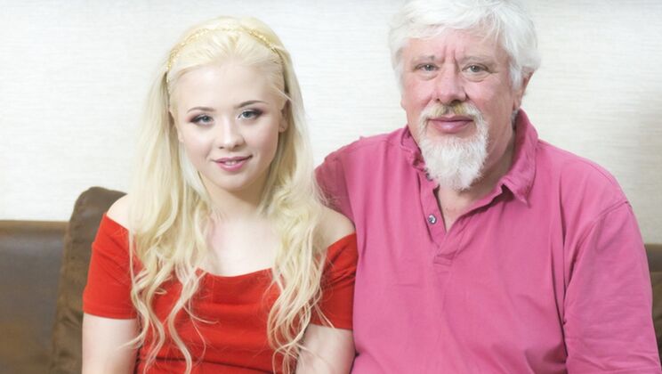 [Oldje] - Young Anna's Massage Experience