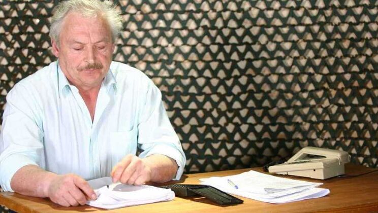 [Oldje] - Old Man Seduces Young Brunette - Gustavo - Paula Dark